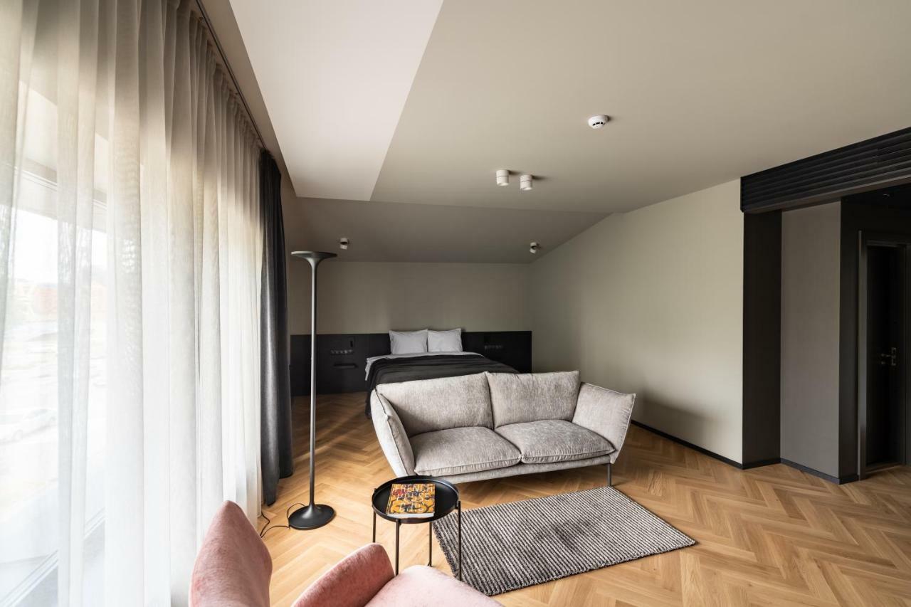 Maestro Design 2*